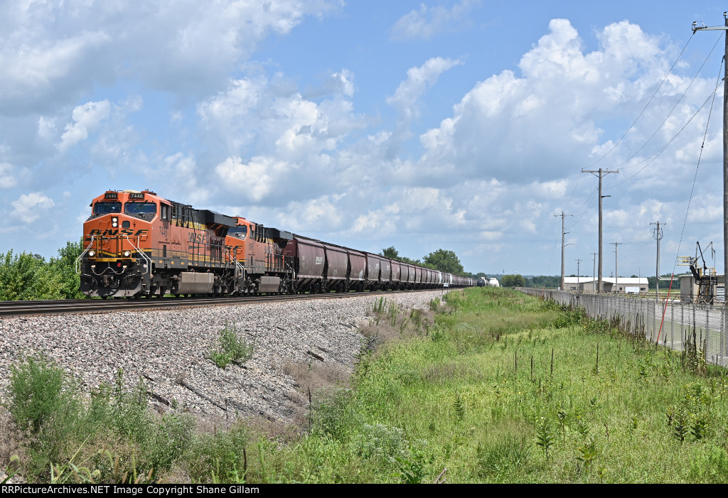 BNSF 7446